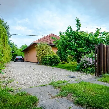 Sunny Garden Pihenohaz Σπίτι διακοπών *