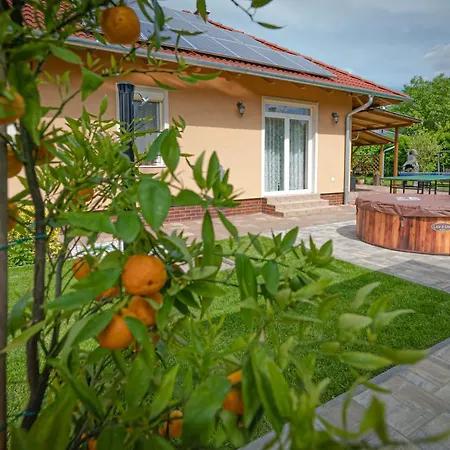 Sunny Garden Pihenohaz * 希欧福克