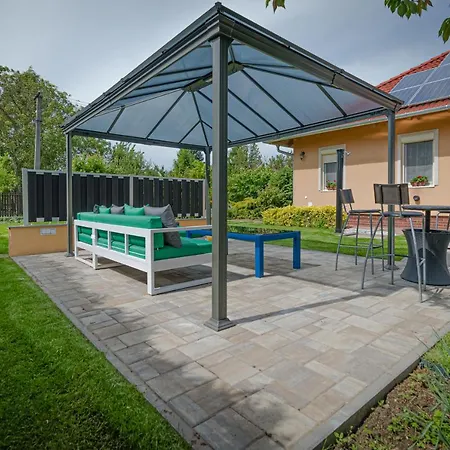 Sunny Garden Pihenohaz *