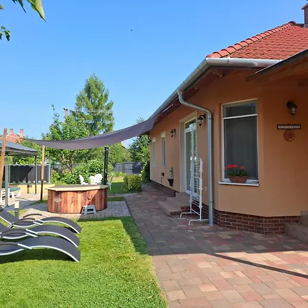 Sunny Garden Pihenohaz *