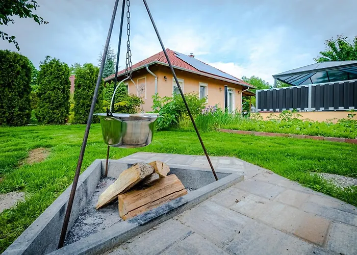 Feriehus Sunny Garden Pihenohaz Siófok