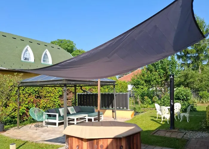 Sunny Garden Pihenohaz * Siofok