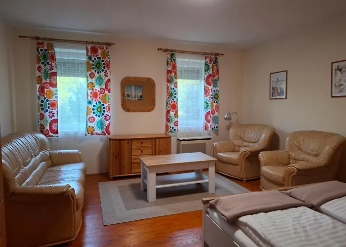 بيت للعطل Sunny Garden Pihenohaz